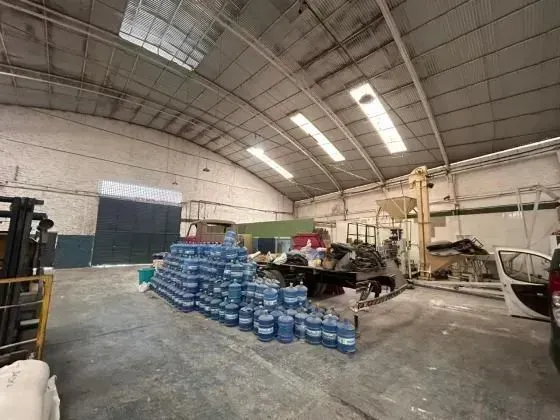 Galpão com 1.100m2 - 3