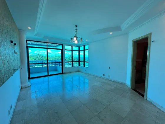 Apartamento 4 suítes na Ponta Negra