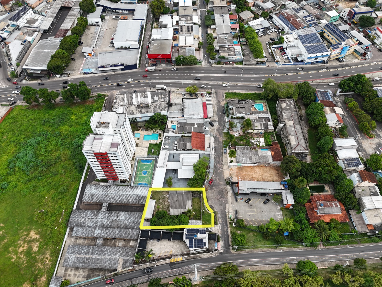 Terreno com 953m2 ao lado da Av. Ephigênio Sales - 3