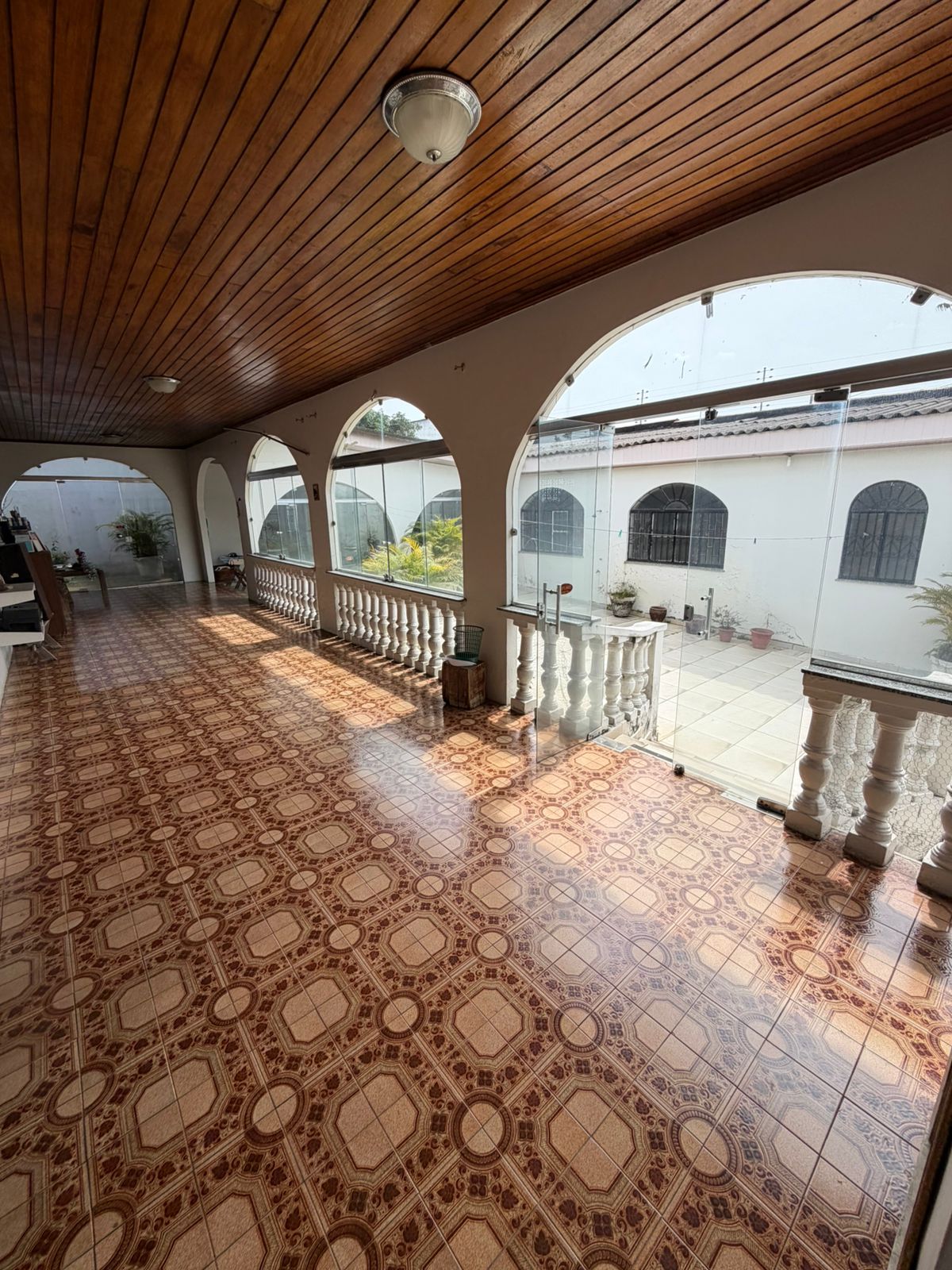 Terreno Comercial de Esquina na Av. Dublin com 1.027m²