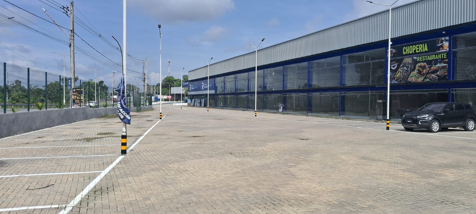 Loja com 114m² no Tarumã