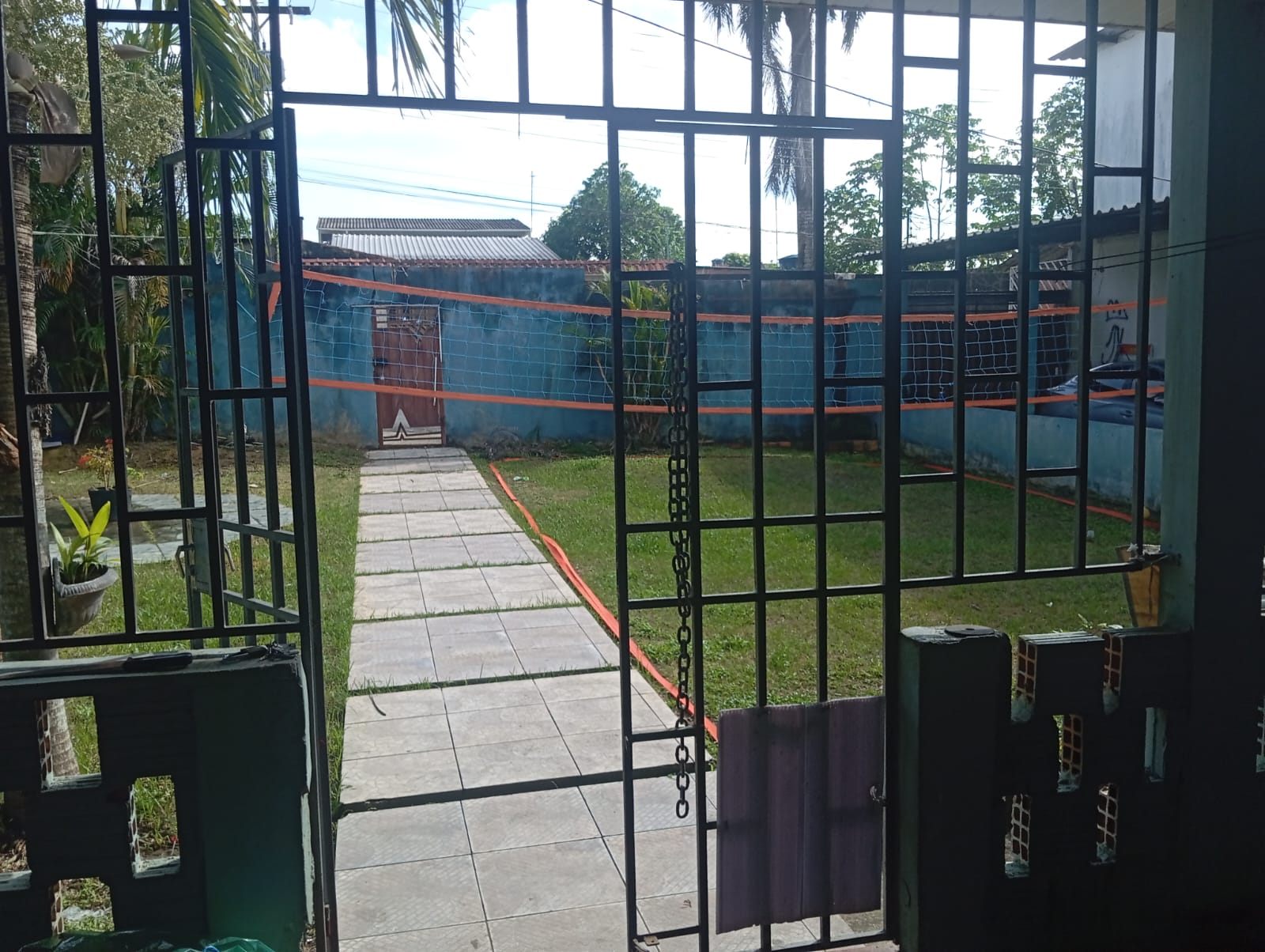 Casa com 2 suítes no Tarumã