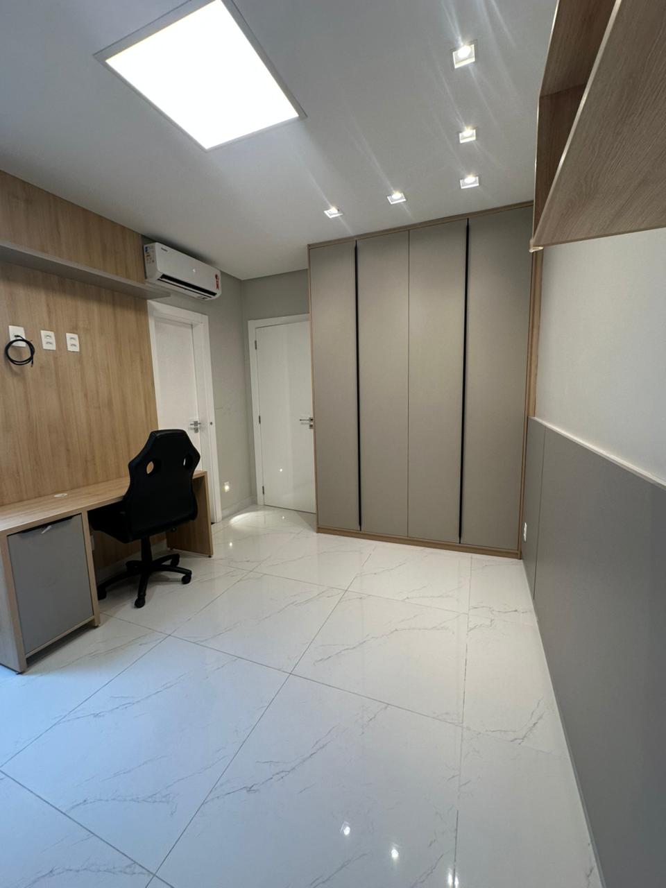 Casa com 4 suítes no cond. Quinta das Laranjeiras