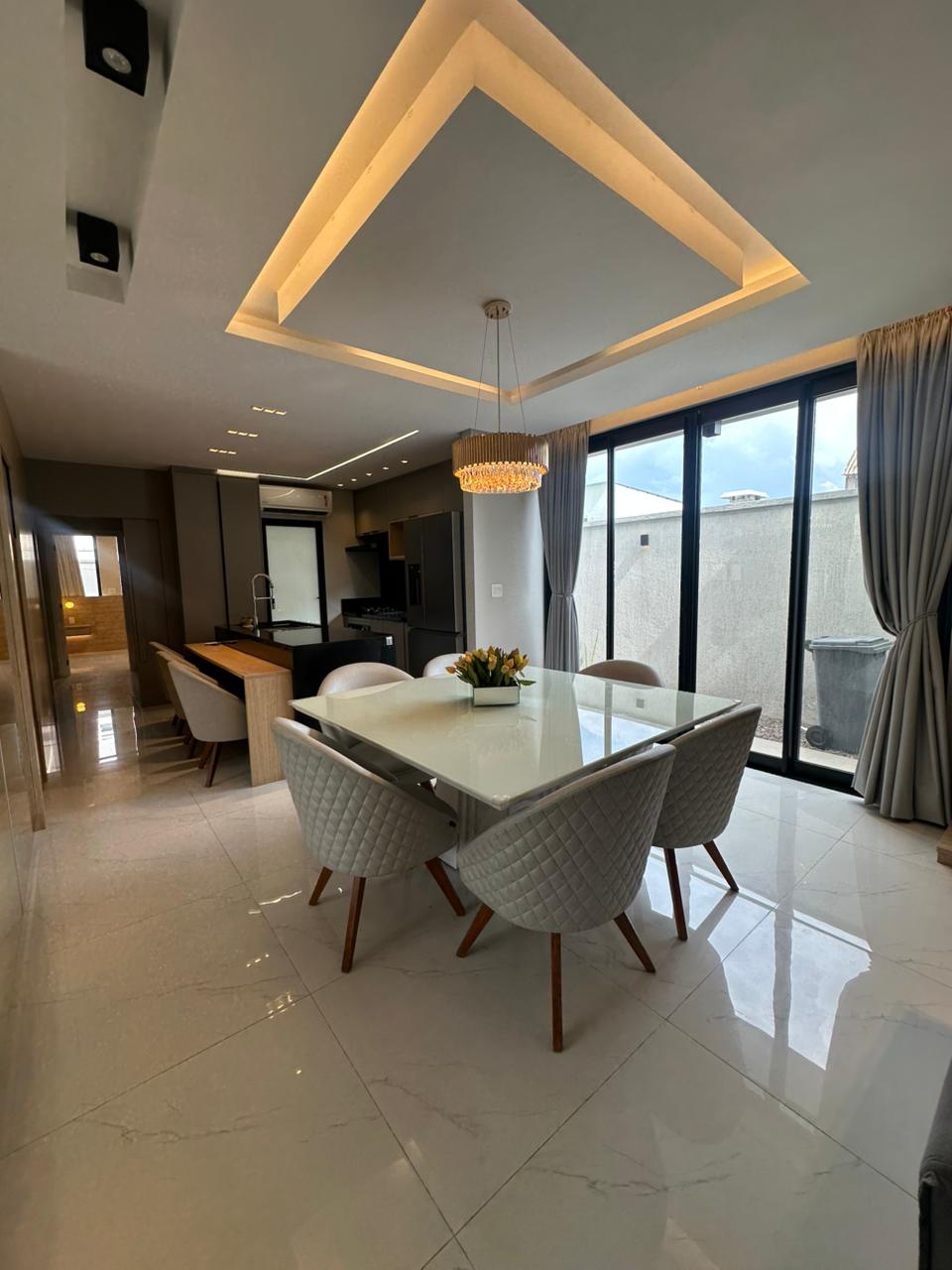 Casa com 4 suítes no cond. Quinta das Laranjeiras