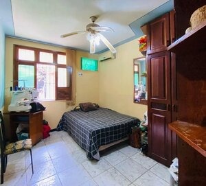 Casa com 3 quartos e edícula no cond. Via Veneto