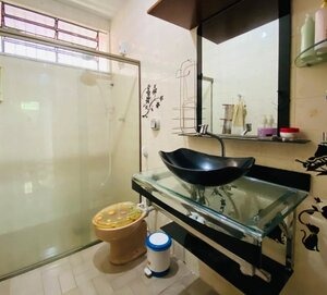 Casa com 3 quartos e edícula no cond. Via Veneto