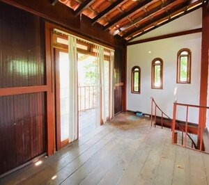 Casa com 3 quartos e edícula no cond. Via Veneto