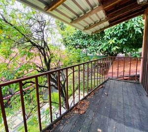 Casa com 3 quartos e edícula no cond. Via Veneto