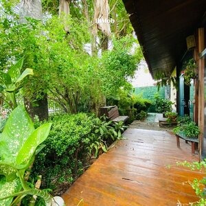 Casa com 3 quartos e edícula no cond. Via Veneto