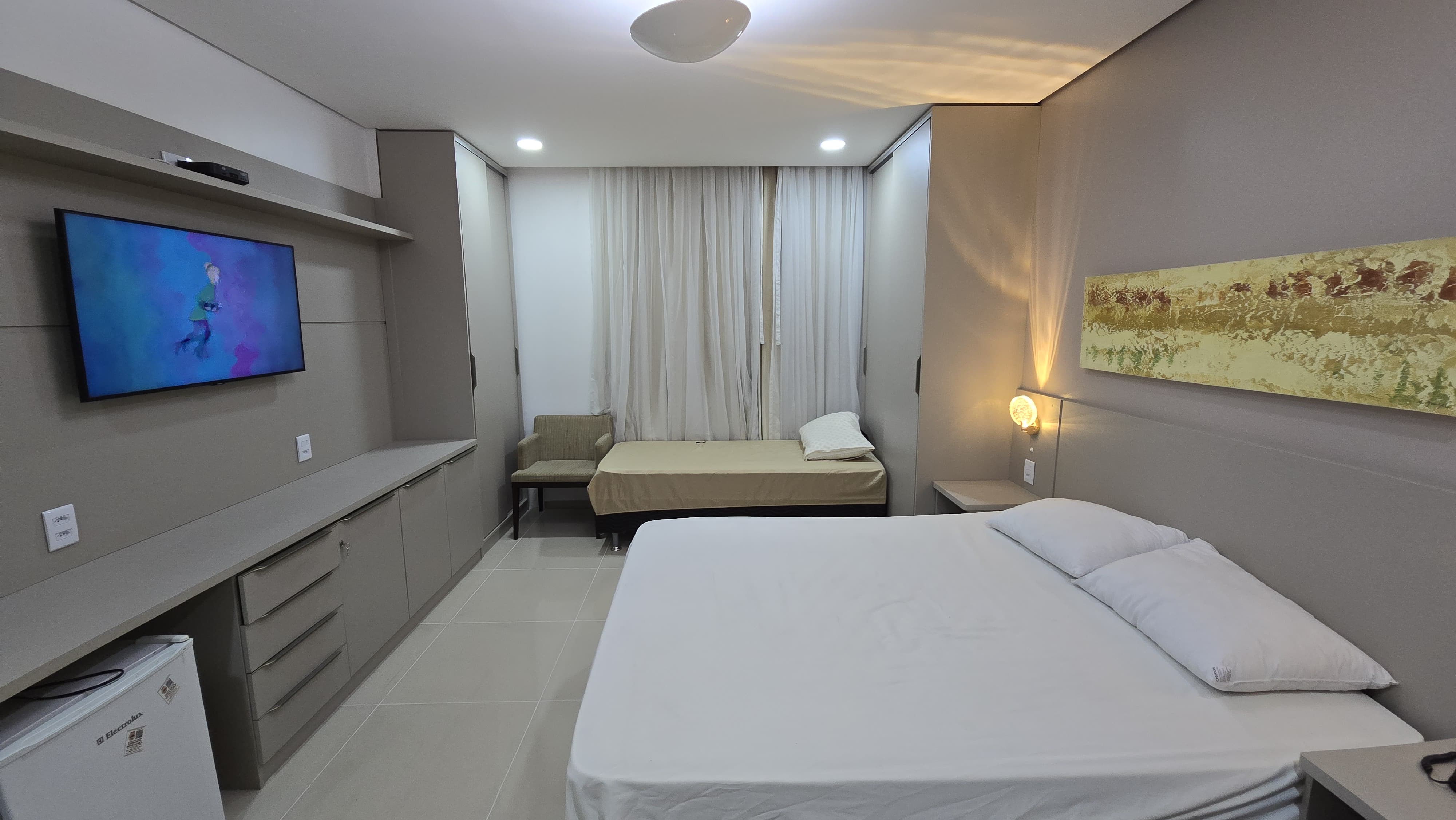 Flat Blue Tree com 26" - 4