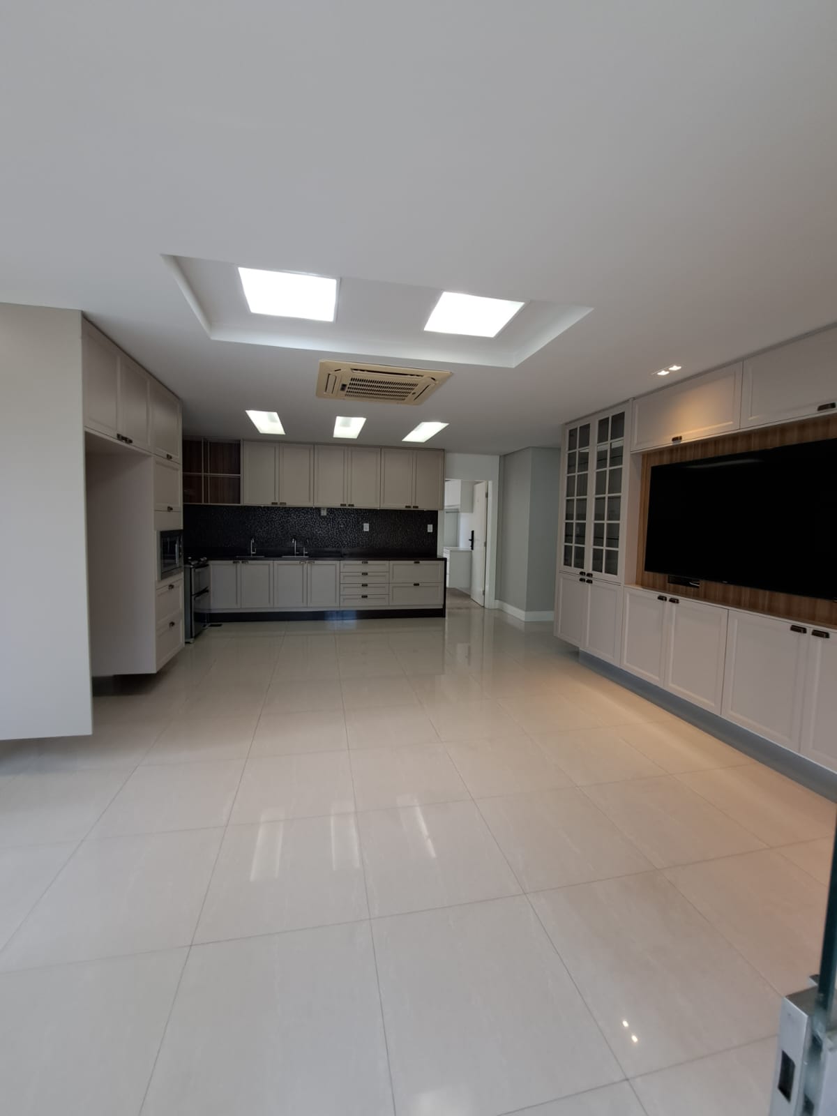 Itapuranga III casa com 621m2 de area construida