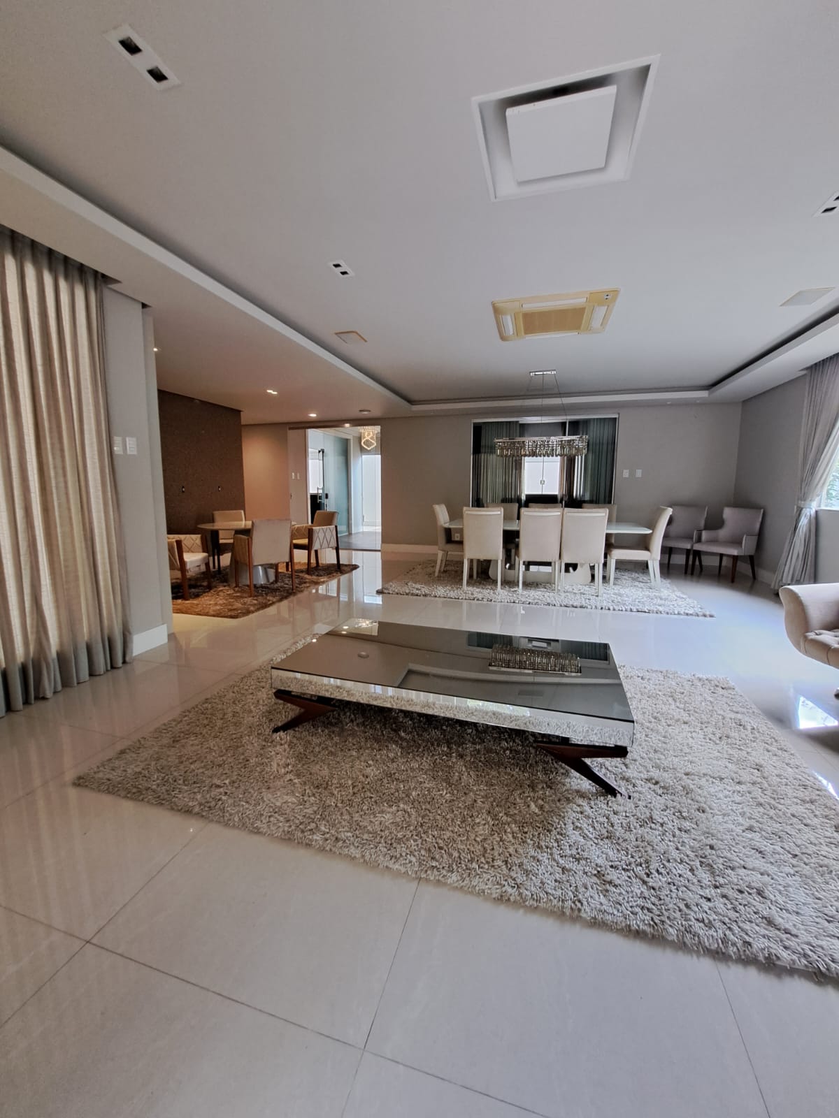 Itapuranga III casa com 621m2 de area construida
