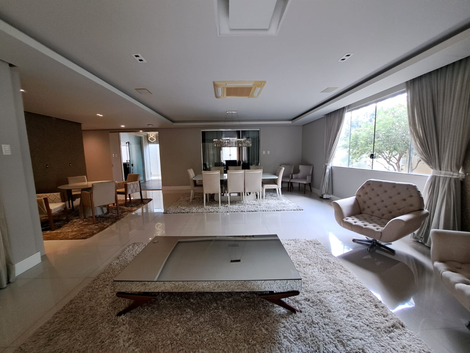 Itapuranga III casa com 621m2 de area construida