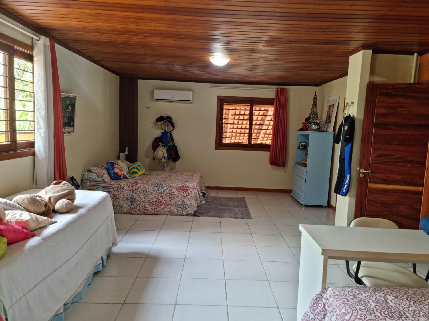  PRAIA DOURADA Casa de Frente para o Rio 
