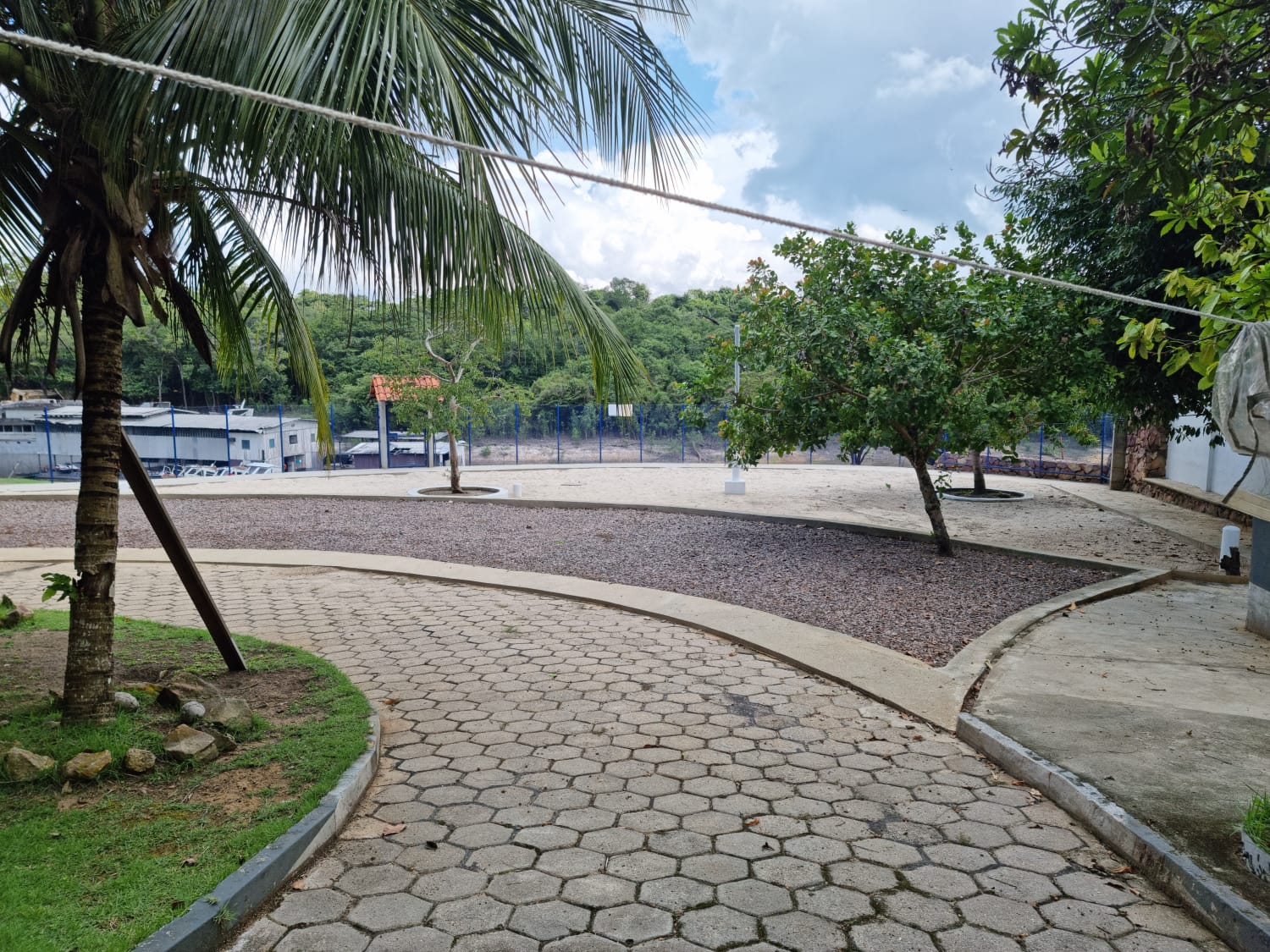  PRAIA DOURADA Casa de Frente para o Rio 