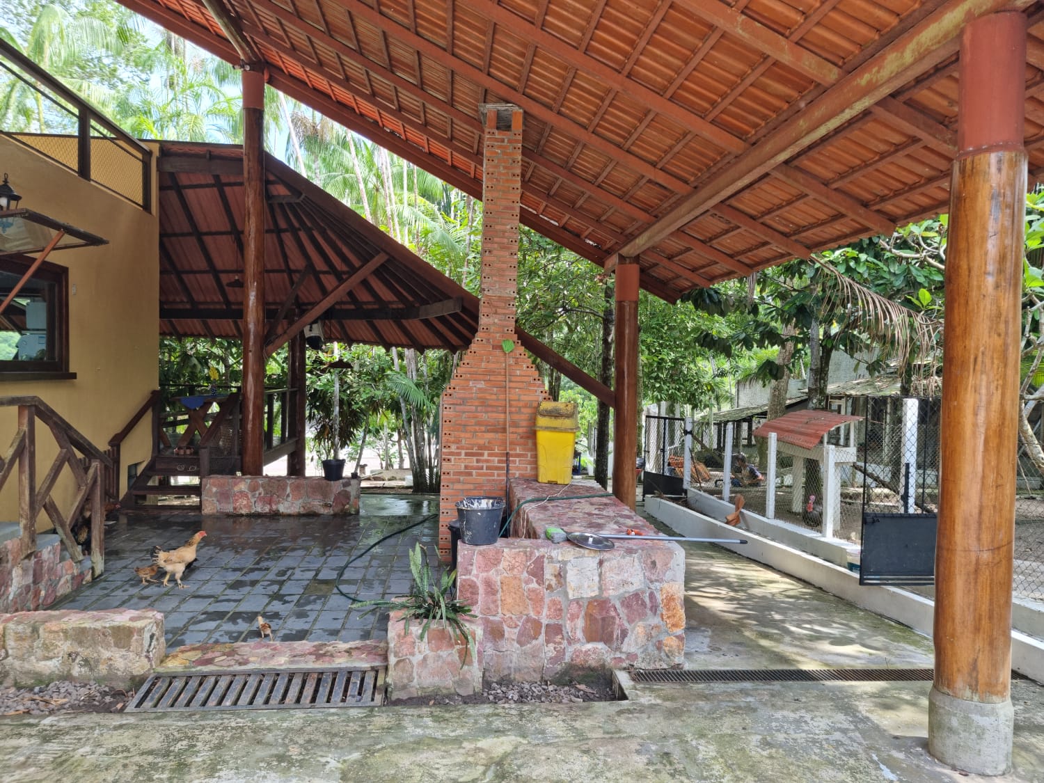  PRAIA DOURADA Casa de Frente para o Rio 