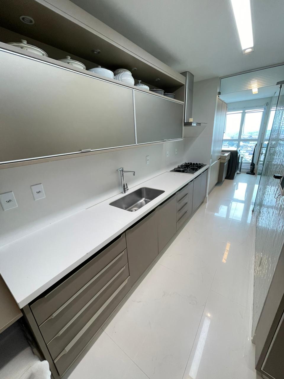 Apartamento 03 suítes no Adrianópolis