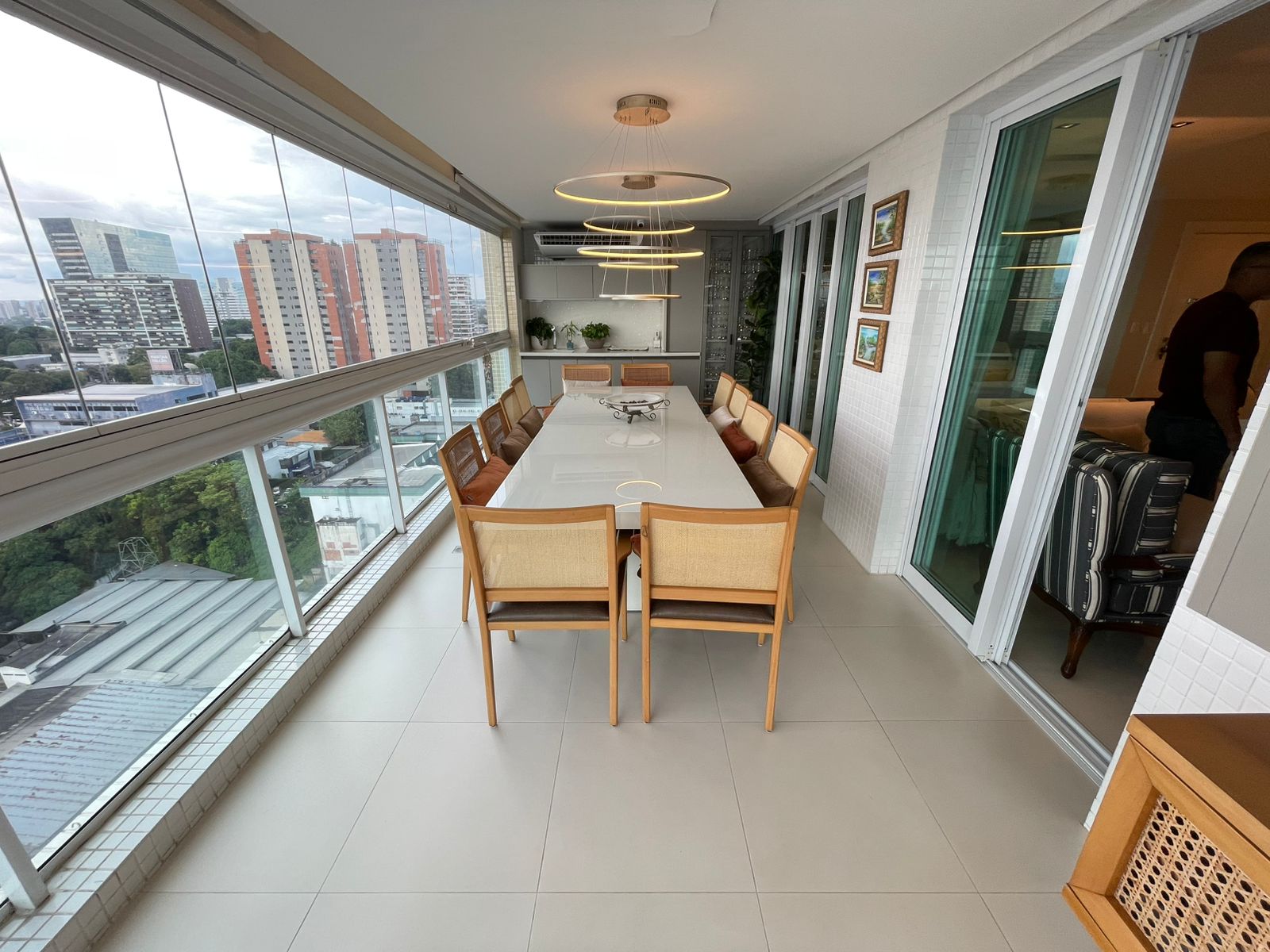 Apartamento 03 suítes no Adrianópolis